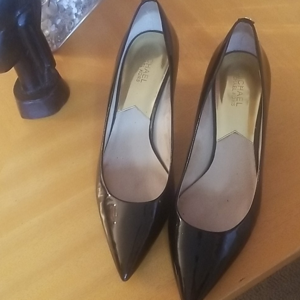 Shoe